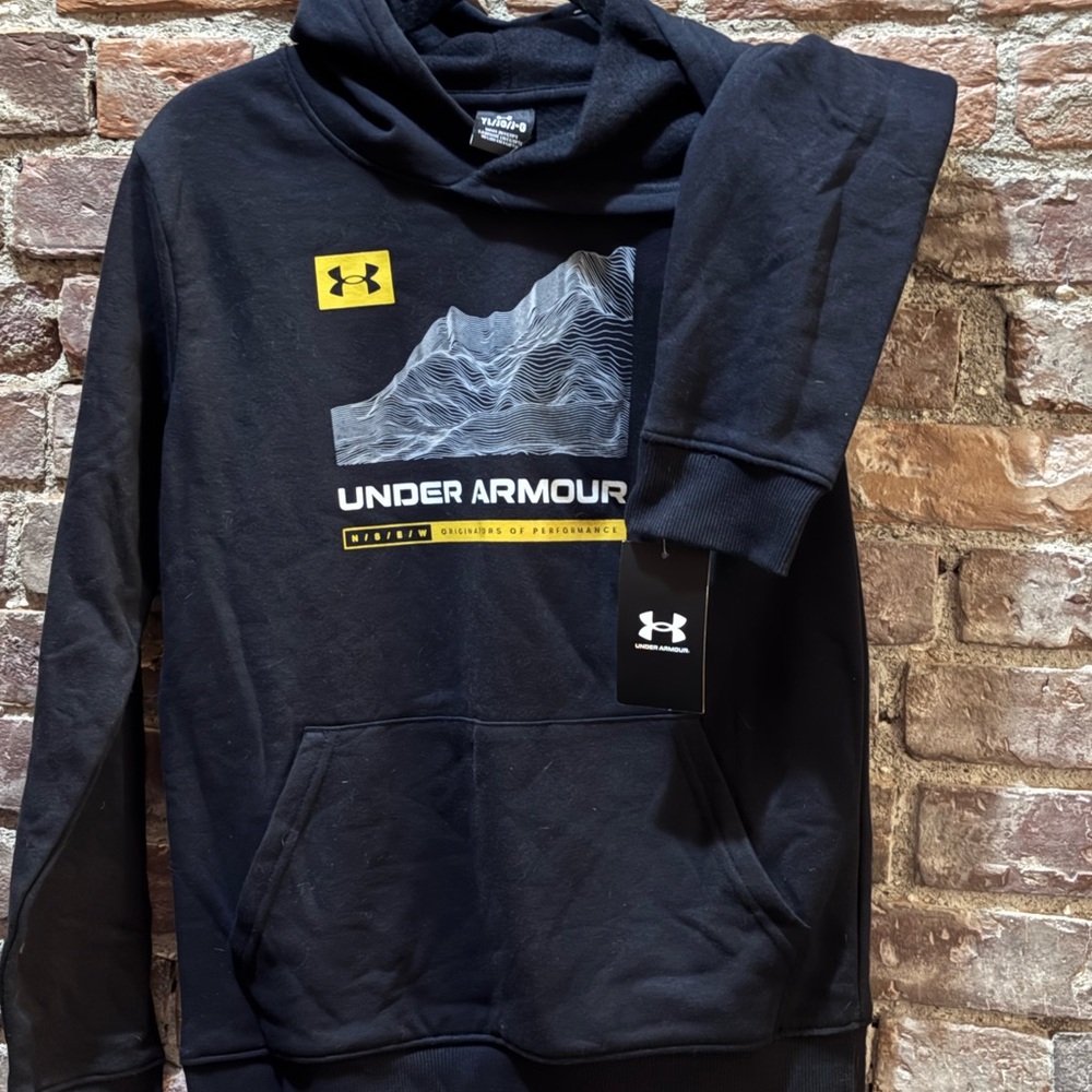 Under Armour Youth Large Black Hoodie with Mountain Graphic